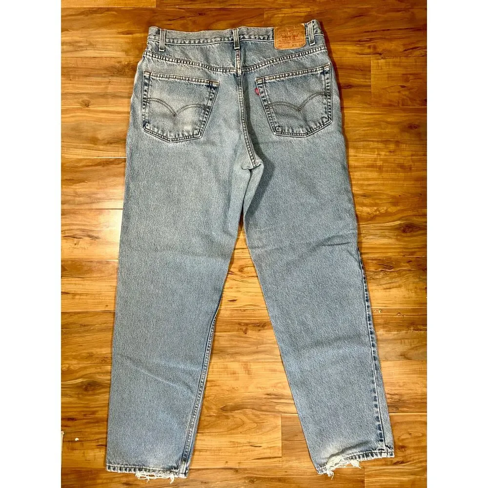 Vintage 90s Levi’s 550 Relaxed Fit Tapered Leg Jeans 38x34 Light Wash Distressed